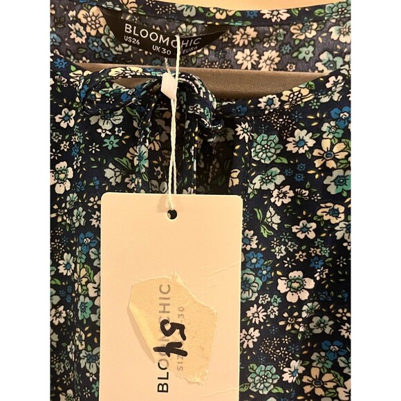 Bloomchic Top Women's Size 26 Multicolor Long Sleeves Crew Neck Pullover - Picture 2 of 8